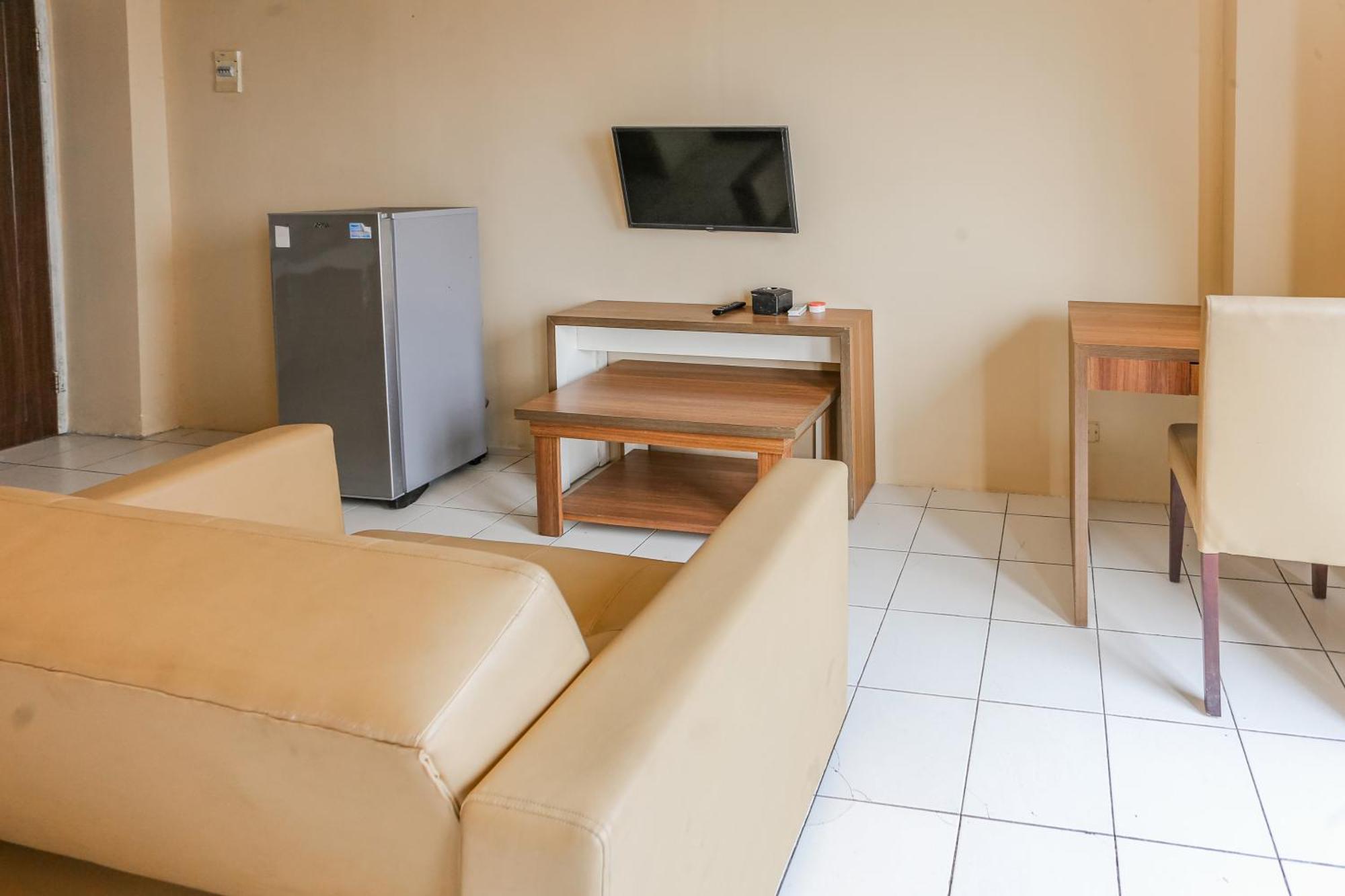 Collection O Bekasi Kota Near Lrt Bekasi Formerly Apartment Mutiara بيكاسي المظهر الخارجي الصورة